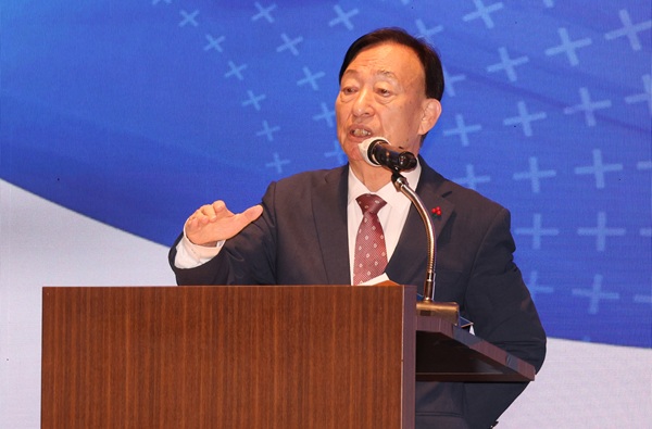 ▲ 설동호 대전시교육감이 대전교육정책연구소, 고위공직자 교육정책 워크숍에서 정책연구 성과를 실제 정책으로 잇는 실천적 논의를 주재했다. ⓒ대전시교육청