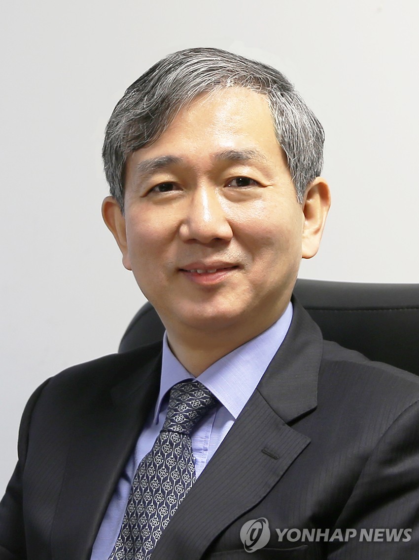 [속보] 새 금융투자협회장에 황성엽 신영증권 대표