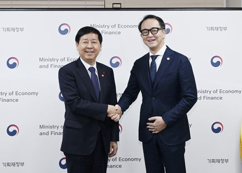 ▲ 구윤철 부총리, 야수토 와타나베 AMRO 소장 면담 ⓒ기획재정부