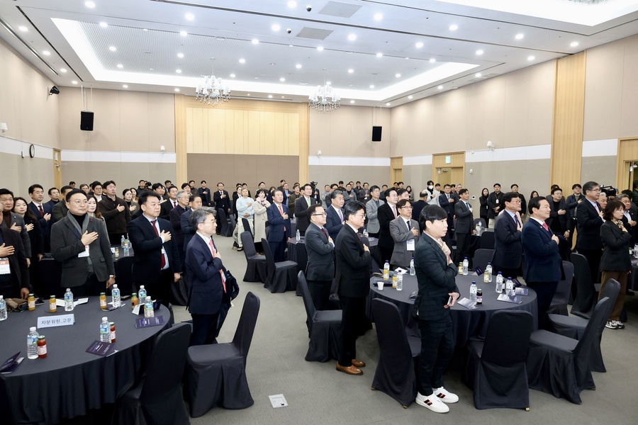 ▲ 정기총회에는 협회 회원사 기자들을 비롯해 지역 정·관계 인사들이 참석했으며, 협회 주요 사업 보고와 회계 결산, 정관 개정 등 안건이 차질 없이 처리됐다.ⓒ대구경북인터넷기자협회