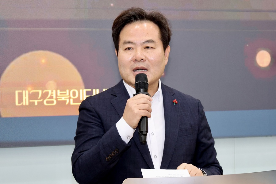 ▲ 김학홍 경북도 행정부지사는 “지역 언론은 도민과 시민에게 신뢰받는 정보를 전달하는 중요한 역할을 수행하고 있다”며 지역 언론의 책임 있는 활동을 격려했다.ⓒ대구경북인터넷기자협회