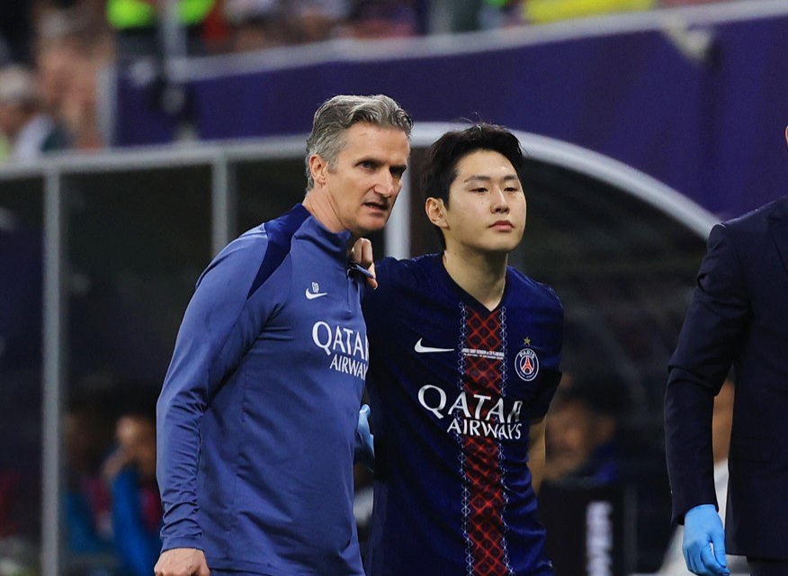 PSG "<b>허벅지 부상</b> <b>이강인</b>, 몇 주간 <b>결장</b> 불가피하다"