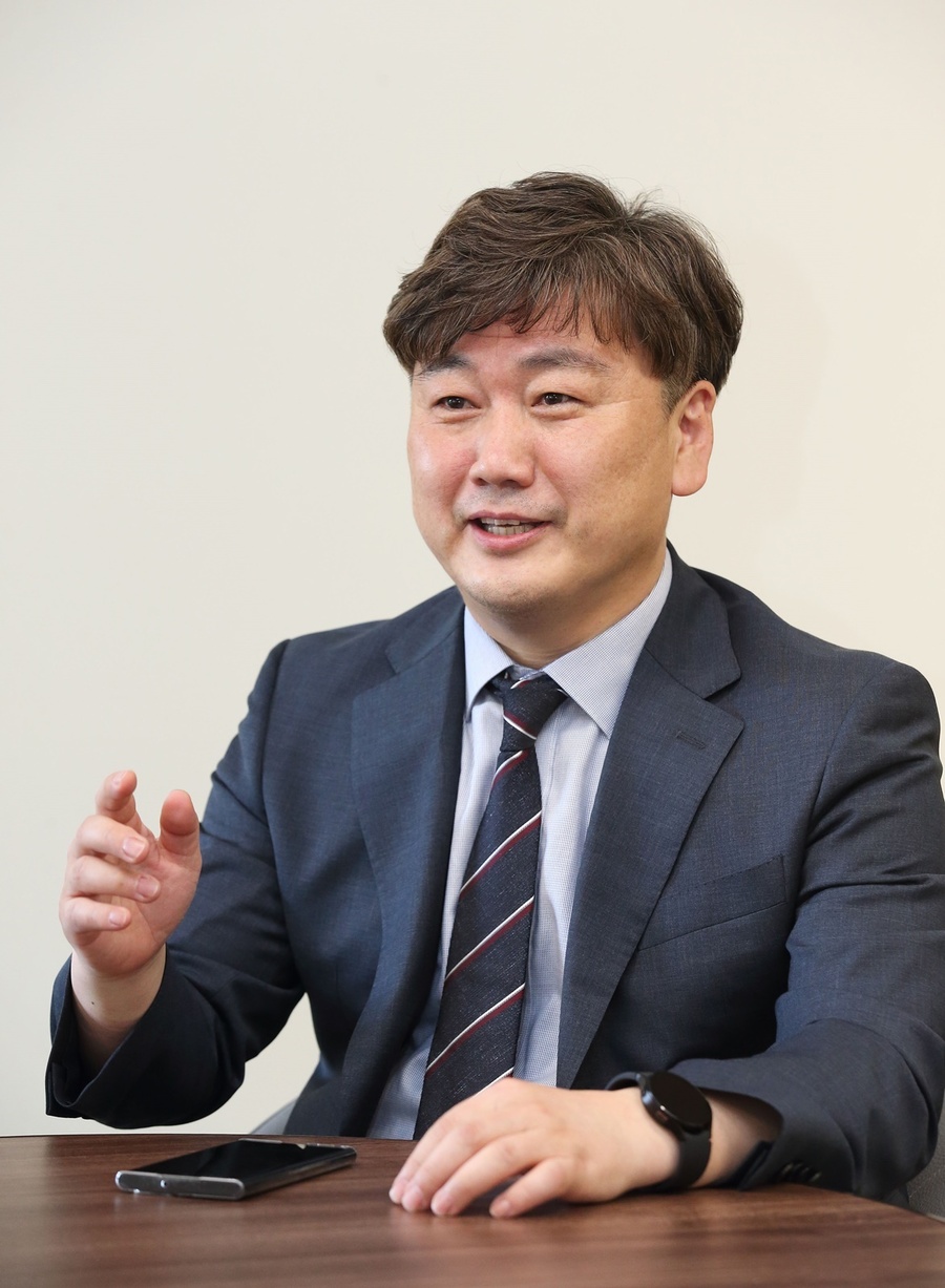 ▲ 도달현 입학처장(신소재공학과 교수)은 “정시모집은 대학마다 수능 성적 반영 비율, 영어 및 한국사 반영 방법 등이 달라 입시 전략을 세울 때 이를 충분히 고려해야 한다”며, “전년도 입시 결과와 각 대학의 교육 편제 변화, 모집인원과 모집군의 변경 등을 참고하여 전략을 수립하는 것이 중요하다”고 말했다.ⓒ계명대