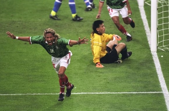 ▲ 1998 프랑스 월드컵에서 에르난데스는 멀티골을 넣으며 한국전 3-1 승리 주역이 됐다.ⓒFIFA 제공