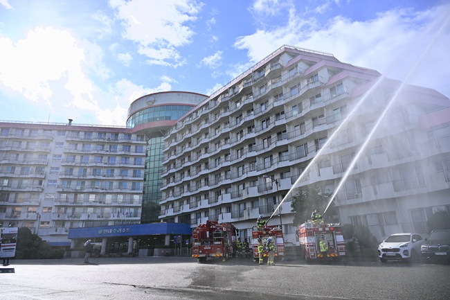 ▲ 속초시가 행정안전부가 주관하는 '2025년 재난대응 안전한국훈련'에서 3년 연속 우수등급을 획득했다. ⓒ속초시