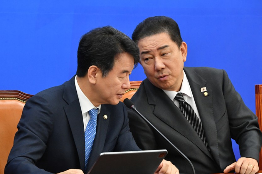 김병기 사퇴땐 원내대표 대행도 '인사청탁 연루자' … 집권여당의 끝없는 '모럴해저드'