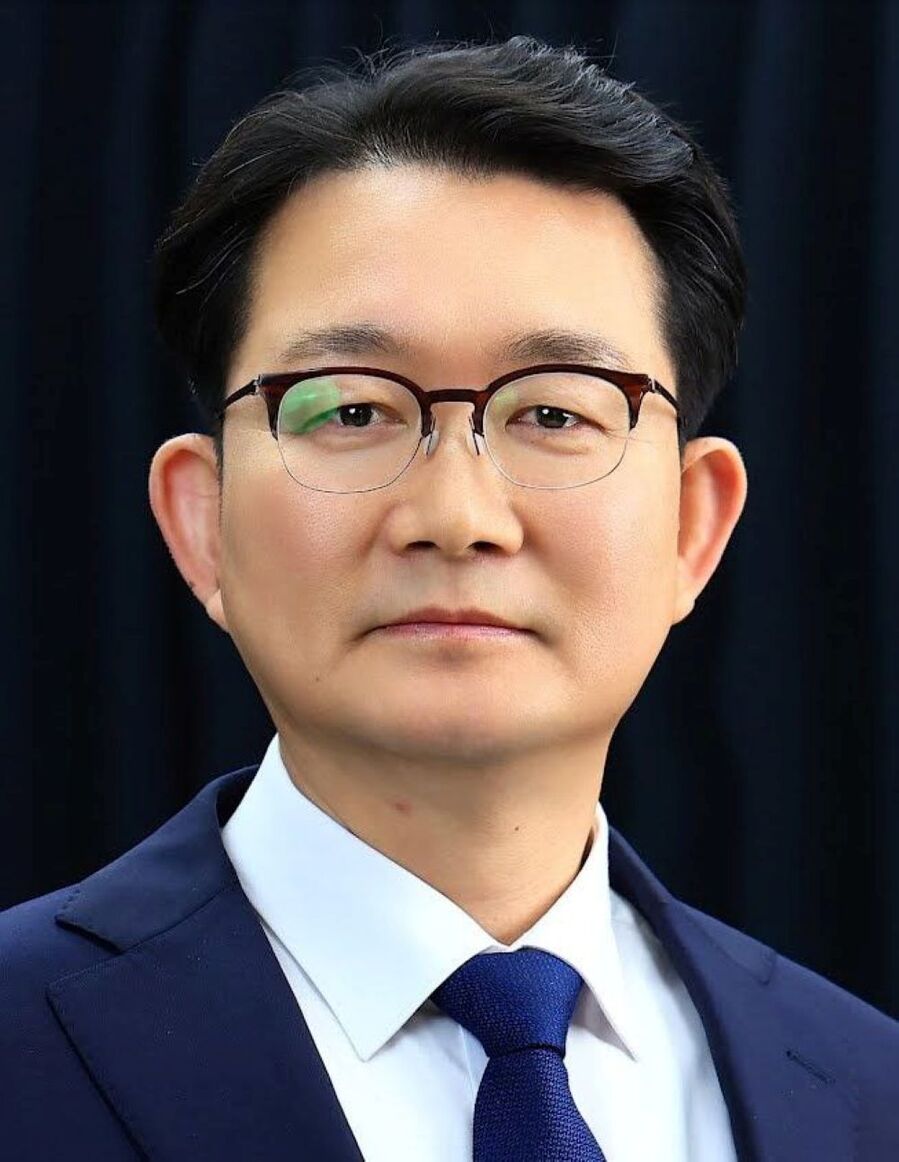 ▲ 이규연 홍보소통수석이 28일 청와대 춘추관에서 이재명 대통령의 장차관급 인선을 발표했다. 사진은 농림축산식품부 차관에 임명된 김종구 농림축산식품부 식량정책실장. ⓒ대통령실 제공