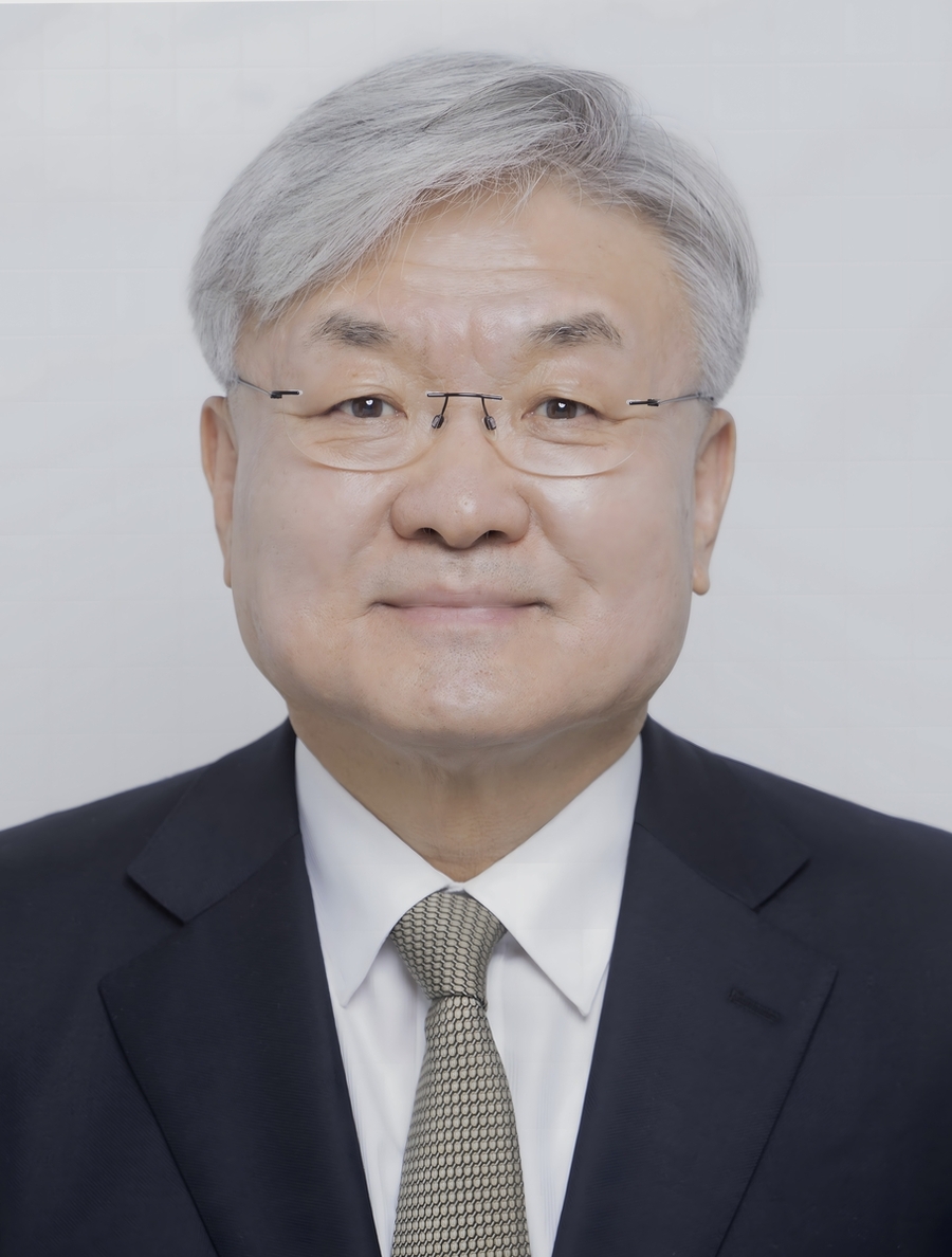 ▲ 이규연 홍보소통수석이 28일 청와대 춘추관에서 이재명 대통령의 장차관급 인선을 발표했다. 사진은 국가과학기술자문회의 부의장에 임명된 이경수 인애이블퓨전 의장.ⓒ대통령실 제공.