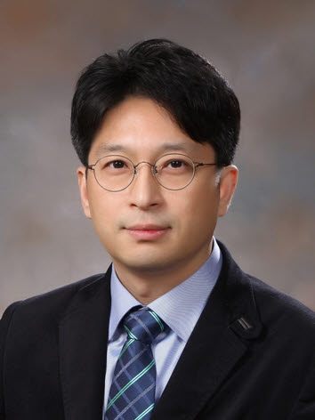 ▲ 이규연 홍보소통수석이 28일 청와대 춘추관에서 이재명 대통령의 장차관급 인선을 발표했다. 사진은 국토교통부 제2차관에 임명된 홍지선 경기 남양주시 부시장. ⓒ대통령실 제공