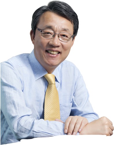 ▲ 이규연 홍보소통수석이 28일 청와대 춘추관에서 이재명 대통령의 장차관급 인선을 발표했다. 사진은 국민경제자문회의 부의장으로 임명된 김성식 전 국회의원.ⓒ대통령실 제공.