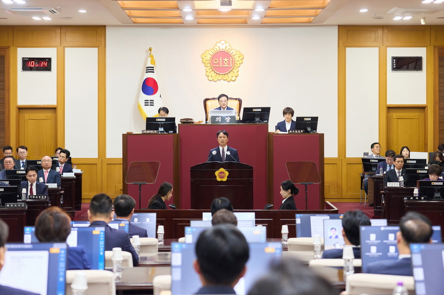▲ 대구광역시의회(의장 이만규)는 대내외 경제 불확실성과 지역 현안이 산적한 2025년 한 해 동안, 시정 전반에 대한 건전한 견제와 민생 중심의 정책 제안을 통해 대구의 미래 기반을 다지는 데 주력해 왔다.ⓒ대구시의회