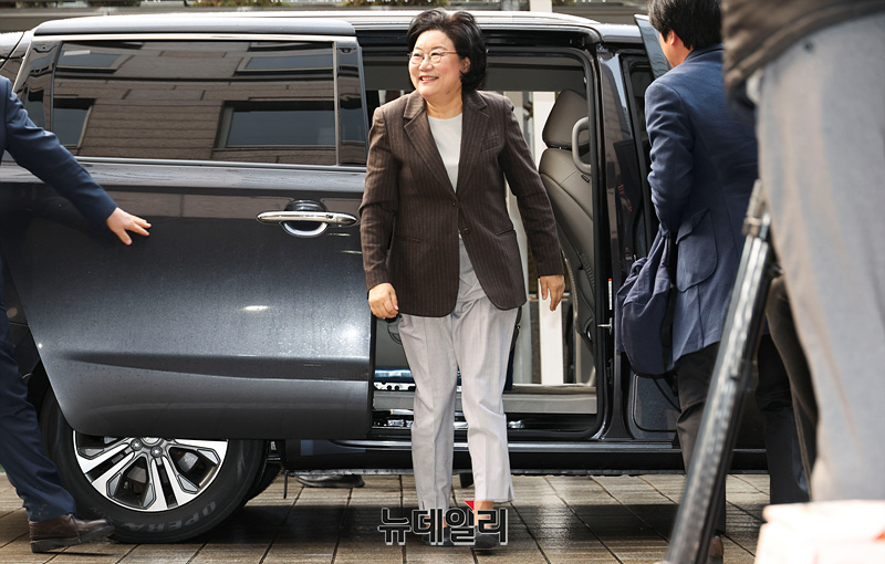 ▲ 이혜훈 기획예산처 장관 후보자가 29일 서울 중구 예금보험공사에 마련된 인사청문회 준비 사무실로 출근하고 있다. ⓒ서성진 기자