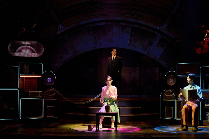 ▲ 뮤지컬 '어쩌면 해피엔딩' 공연 사진.ⓒNHN링크