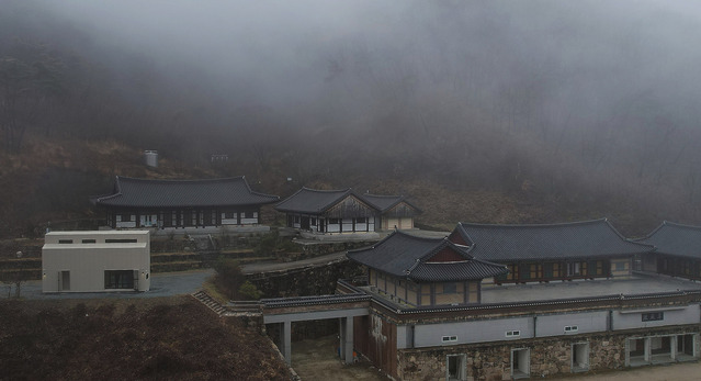 ▲ 고운사에 설치된 LG스마트코티지.ⓒLG전자