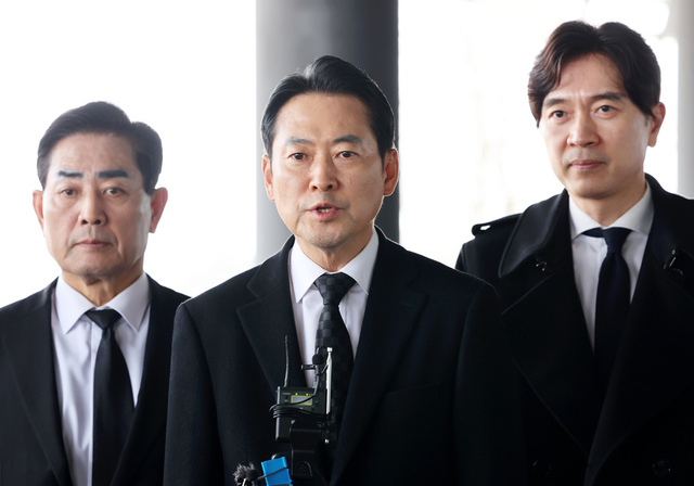 ▲ 국민의힘 장동혁 대표가 29일 오후 전남 해남 솔라시도 홍보관 앞에서 발언하고 있다. ⓒ연합뉴스