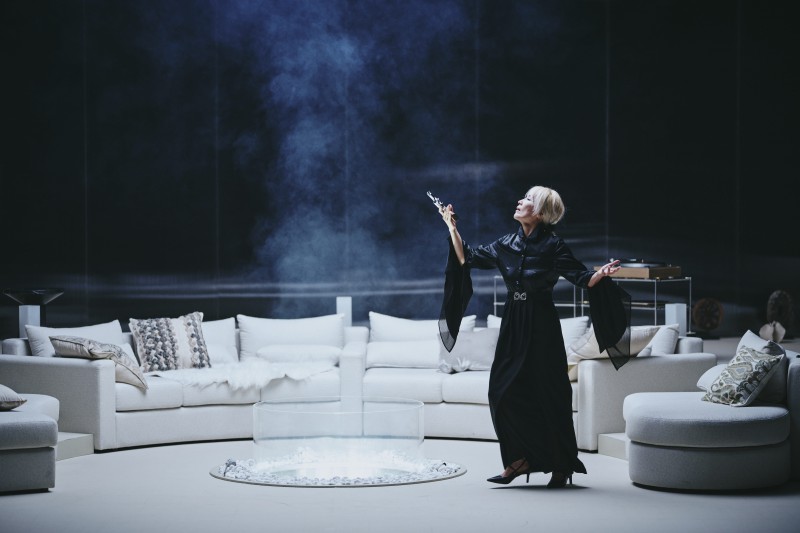 ▲ 연극 '헤다 가블러' 공연 사진.ⓒ국립극단