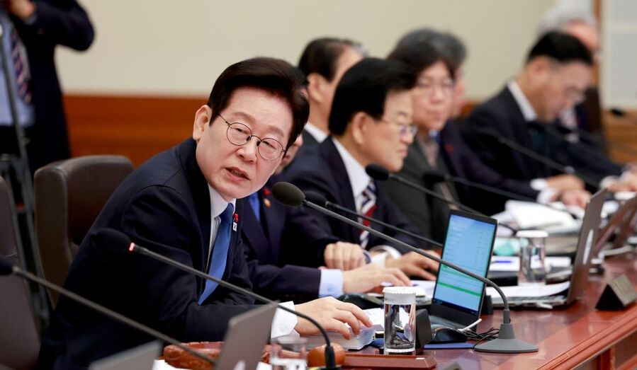 ▲ 이재명 대통령이 30일 청와대에서 열린 국무회의에서 발언하고 있다. ⓒ뉴시스