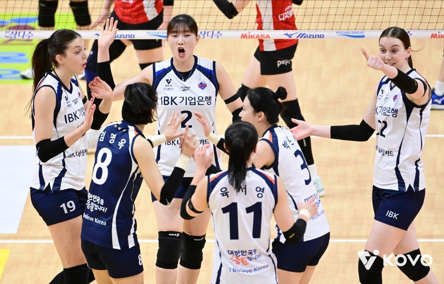 ▲ 기업은행이 페퍼저축은행을 꺾고 2연승을 달리며 리그 4위로 도약했다.ⓒKOVO 제공