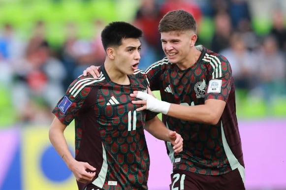 ▲ 멕시코의 17세 '슈퍼 신성' 모라가 멕시코 대표팀의 희망으로 떠오르고 있다.ⓒFIFA 제공