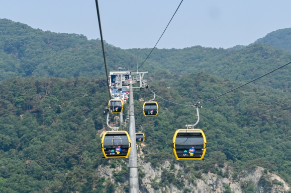 ▲ 소금산 그랜드밸리 케이블카 운영 모습. ⓒ원주시시설관리공단