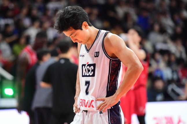 ▲ '슈퍼팀' KCC가 7연승 후 4연패에 빠졌다.ⓒKBL 제공