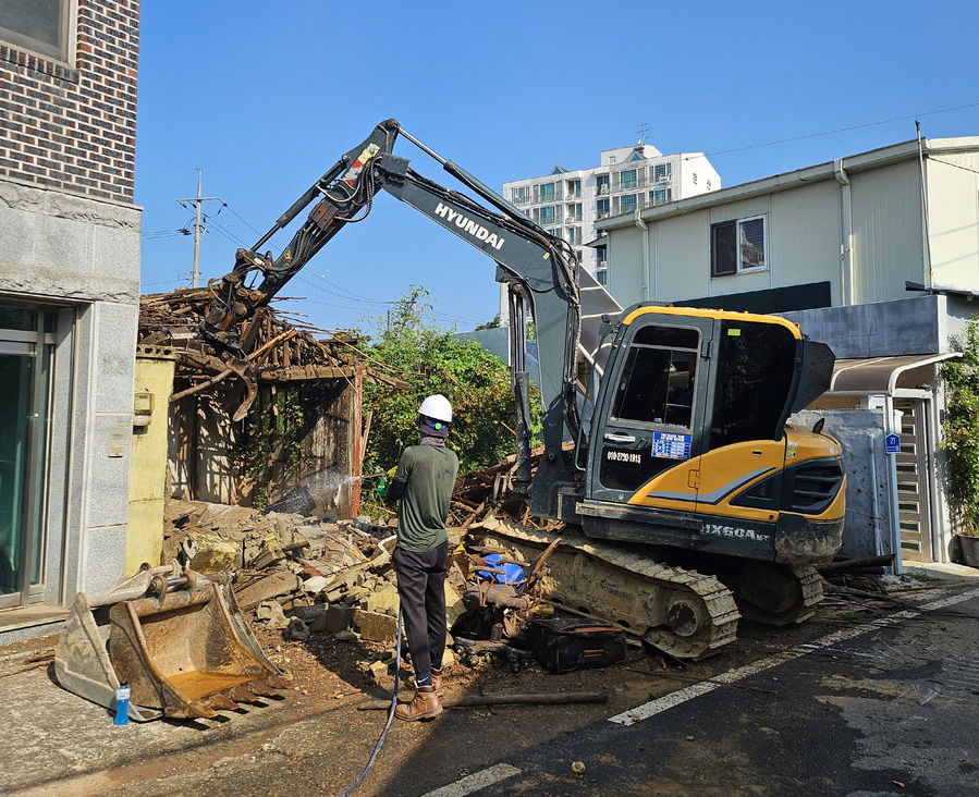 ▲ 진주시는 건축 행정의 투명성과 효율성을 강화하고, 시민이 안심하고 생활할 수 있는 쾌적하고 안전한 주거환경 조성을 위해 다양한 사업을 추진해 오고 있다. ⓒ진주시