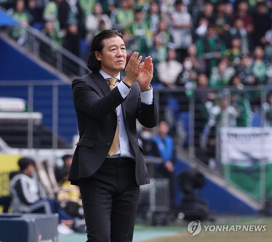 ▲ K리그1 울산을 떠난 김판곤 감독이 말레이시아 1부리그 슬랑오르 지휘봉을 잡았다.ⓒ연합뉴스 제공