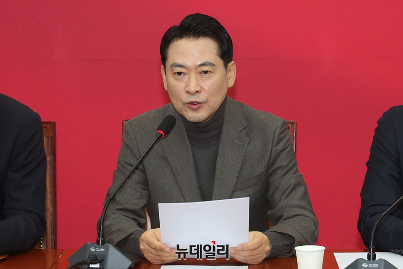 ▲ 장동혁 국민의힘 대표가 8일 오전 서울 여의도 국회에서 열린 최고위원회의에서 발언을 하고 있다. 2025.01.08. ⓒ 이종현 기자