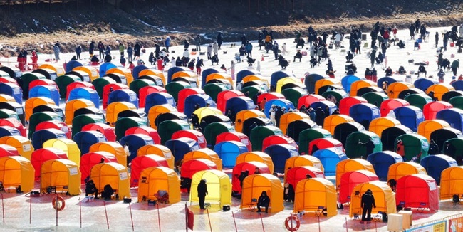 ▲ 제17회 평창송어축제가 오는 9일부터 2월 9일까지 32일간, 강원도 평창군 진부면 오대천 일원에서 열린다. ⓒ평창군