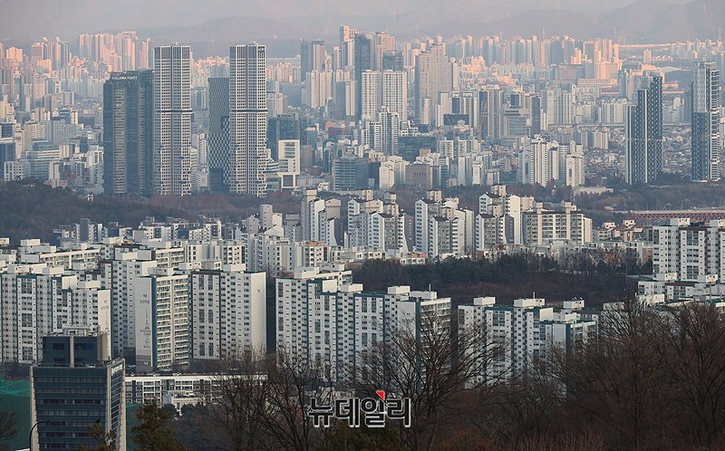 ▲ 서울 중구 남산에서 서울시내 아파트가 보이고 있다. ⓒ뉴데일리