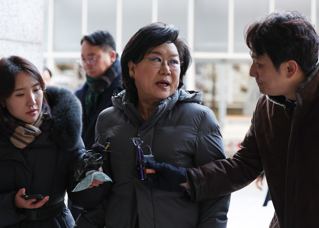 ▲ 이혜훈 기획예산처 장관 후보자가 8일 서울 중구 예금보험공사에 마련된 청문회 준비 사무실로 출근하며 취재진 질문에 답하고 있다. ⓒ뉴시스