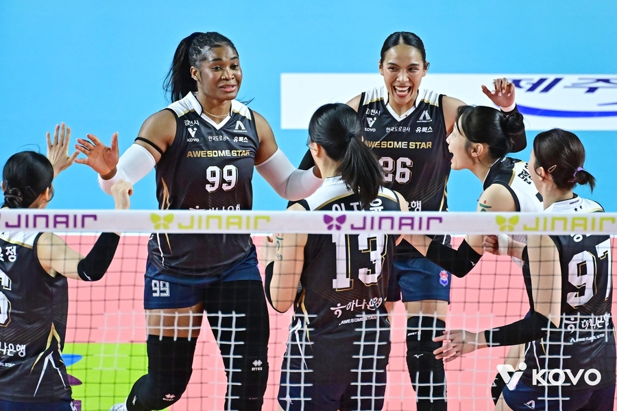 ▲ 모마의 활약을 앞세운 도로공사가 GS칼텍스를 꺾고 홈 11연승을 질주했다.ⓒKOVO 제공