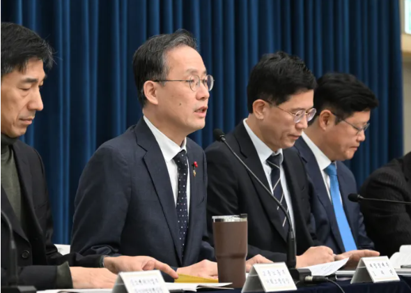 ▲ 이형일 재정경제부 차관이 지난 5일 정부세종청사에서 ‘26년 경제성장전략 상세 브리핑’에서 모두발언을 하고 있다ⓒ재경부