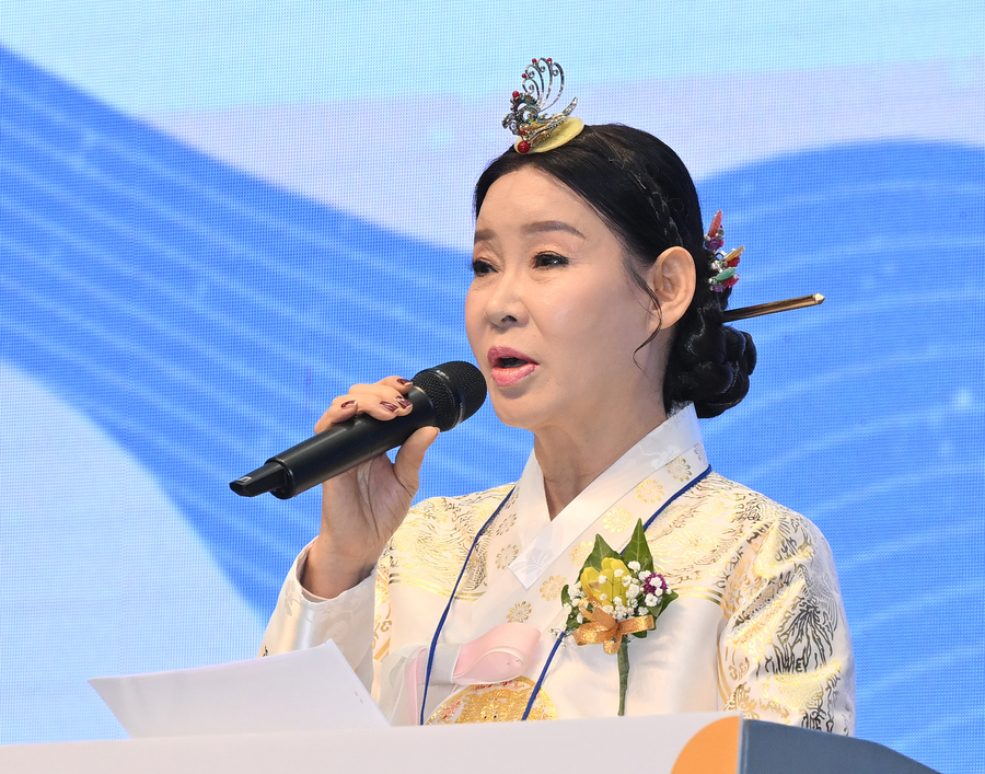 ▲ 이종선 대구시여성단체협의회장은 신년사를 통해 “불확실한 여건 속에서도 언제나 해법을 찾아온 여성들의 지혜와 강인함이 대구의 미래를 밝히는 든든한 힘이 될 것”이라며 “변화의 시대를 맞아 소통과 연대를 바탕으로 지역사회의 안정에 앞장서겠다”고 강조했다.ⓒ대구시