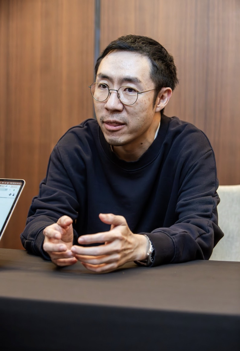 ▲ 우티삭 언 아난카폰 Factory01 감독. ©2025 ONE Asia(윤용기 포토그래퍼)