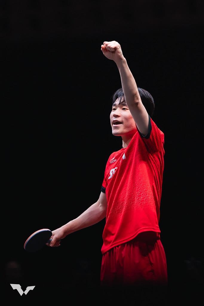 ▲ 장우진이 세계 랭킹 2위 린스둥을 꺾고 결승에 진출하는 이변을 연출했다.ⓒWTT 제공