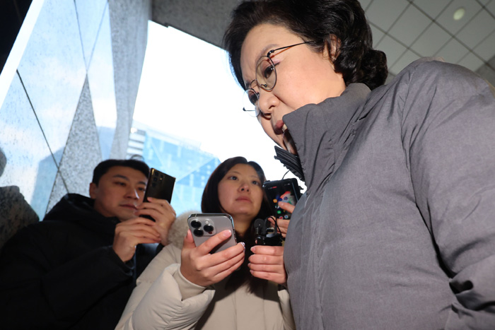 ▲ 이혜훈 기획예산처 장관 후보자가 12일 서울 중구 예금보험공사에 마련된 청문회 준비 사무실로 출근하고 있다. ⓒ뉴시스