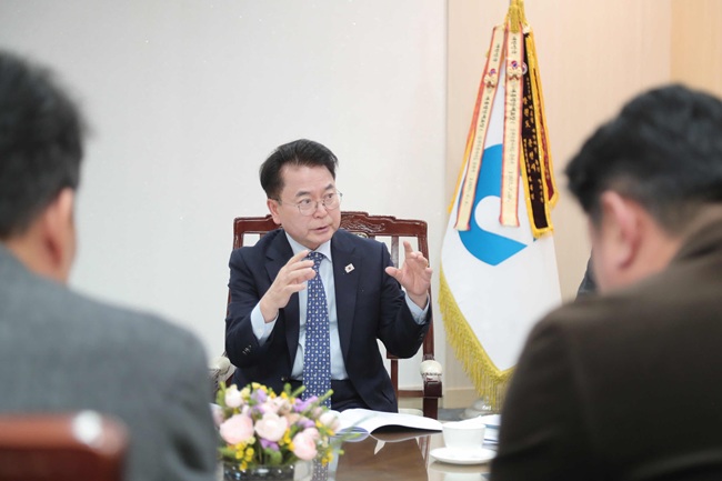 ▲ 육동한 춘천시장. ⓒ춘천시