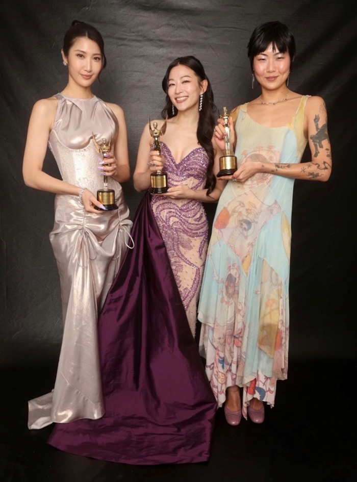 ▲ (왼쪽부터) 이재(Ejae), 아덴 조(Arden Cho), 메이 홍(may hong). ⓒ웨이브나인