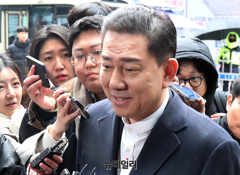 ▲ 김병기 전 더불어민주당 원내대표가 지난 12일 서울 여의도 중앙당사에서 열린 더불어민주당 윤리심판원에 출석하고 있다.ⓒ이종현 기자