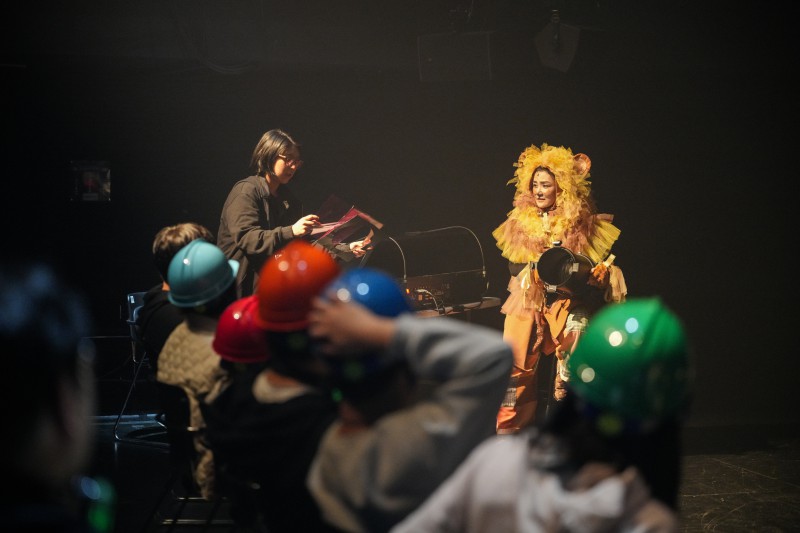 ▲ 이머시브 뮤지컬 '극장의 도로시' 공연 사진.ⓒ강동문화재단