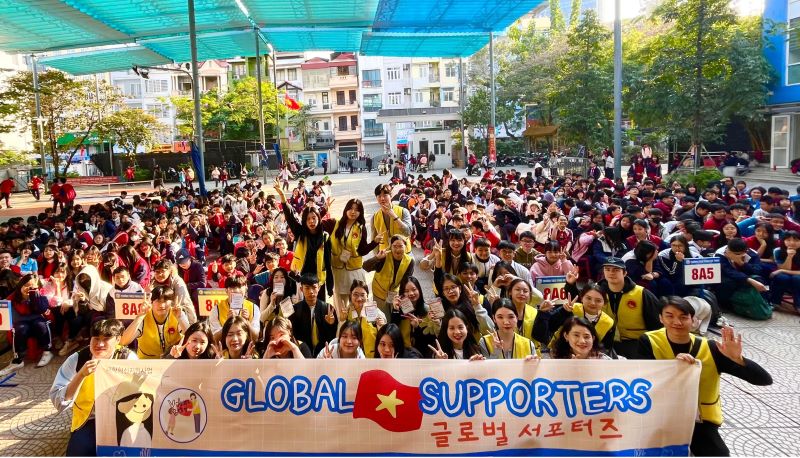 ▲ ‘글로벌서포터즈’가 베트남 하노이에서 해외 봉사 활동 프로그램을 진행하고 있다.ⓒ나사렛대