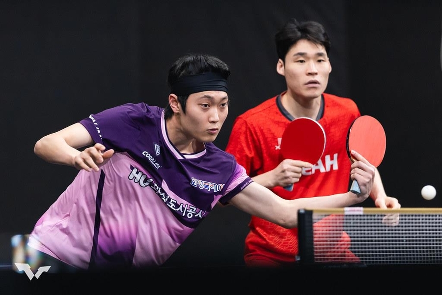 ▲ 장우진이 WTT 시리즈에서 세계 2위 린스둥을 복식에서 또 한 번 무너뜨렸다.ⓒWTT 제공