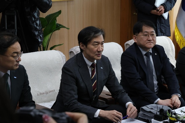 ▲ 조국 조국혁신당 대표가 지난 8일 대구광역시에서 정책간담회를 갖고 있다.ⓒ조국혁신당