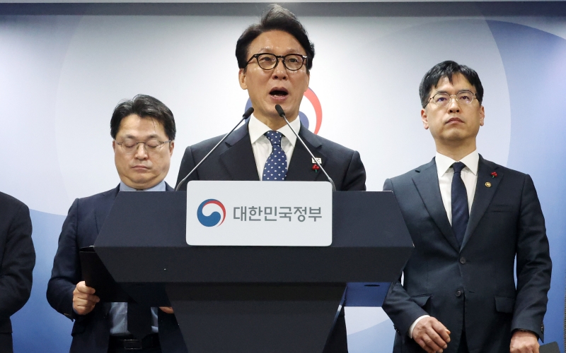 ▲ 김민석 국무총리가 16일 오전 서울 종로구 정부서울청사에서 행정통합 인센티브 발표 관련 브리핑을 하고 있다. ⓒ뉴시스