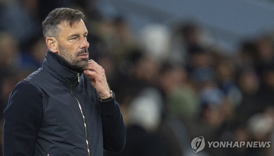 ▲ 맨유 감독에서 밀려난 판 니스텔로이가 네덜란드 대표팀 코치로 합류했다.ⓒ연합뉴스 제공