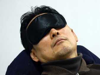 장동혁 "내가 먼저 쓰러지면 안 돼" … 링거 투약 거부, 꽃 한 송이 바라보며 '생즉사 사즉생' 결기 다져