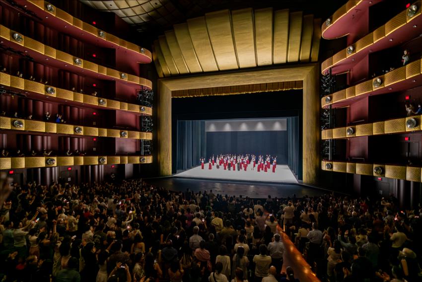 ▲ 2023년 뉴욕 링컨센터 무대에 오른 서울시무용단 '일무' 공연.ⓒ세종문화회관