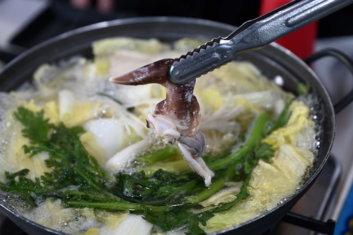 ▲ 신선한 새조개 샤브샤브.ⓒ홍성군