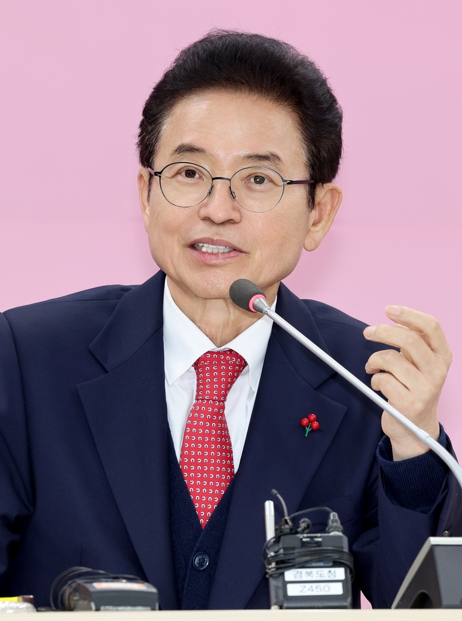 ▲ 이철우 경상북도지사는 “민생경제 회복에는 현장이 무엇보다 중요하다”며 “전통시장과 소상공인, 중소기업에 생기가 돌고 지역 경제에 활력이 넘치도록 모든 도정 역량을 집중해 시군과 함께 ‘살맛나는 경북시대’를 만들어가겠다”고 밝혔다.ⓒ경북도